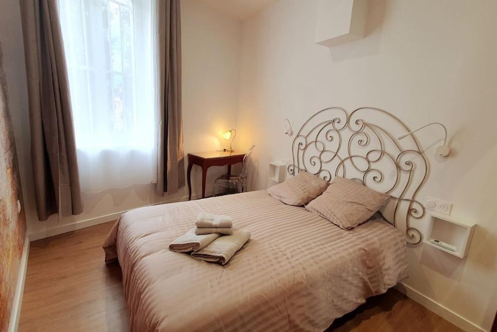 Classe 4 Etoiles - Cybele - Centre Ville 2 Chambres, Cour Privative Et Garage Vienne  Buitenkant foto