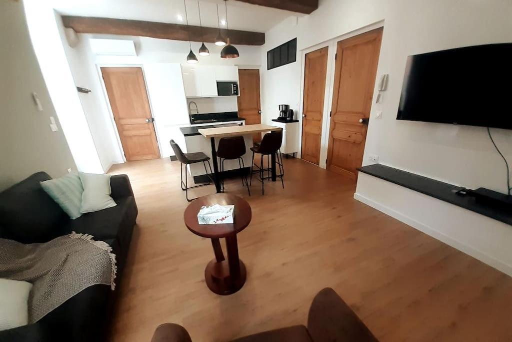 Classe 4 Etoiles - Cybele - Centre Ville 2 Chambres, Cour Privative Et Garage Vienne  Buitenkant foto