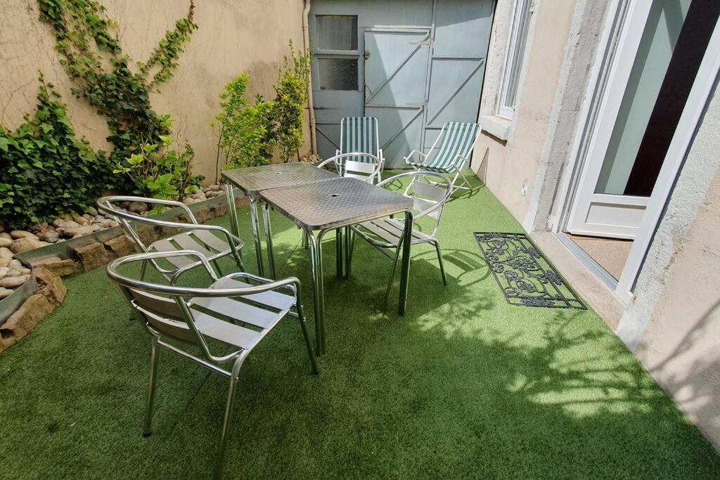 Classe 4 Etoiles - Cybele - Centre Ville 2 Chambres, Cour Privative Et Garage Vienne  Buitenkant foto