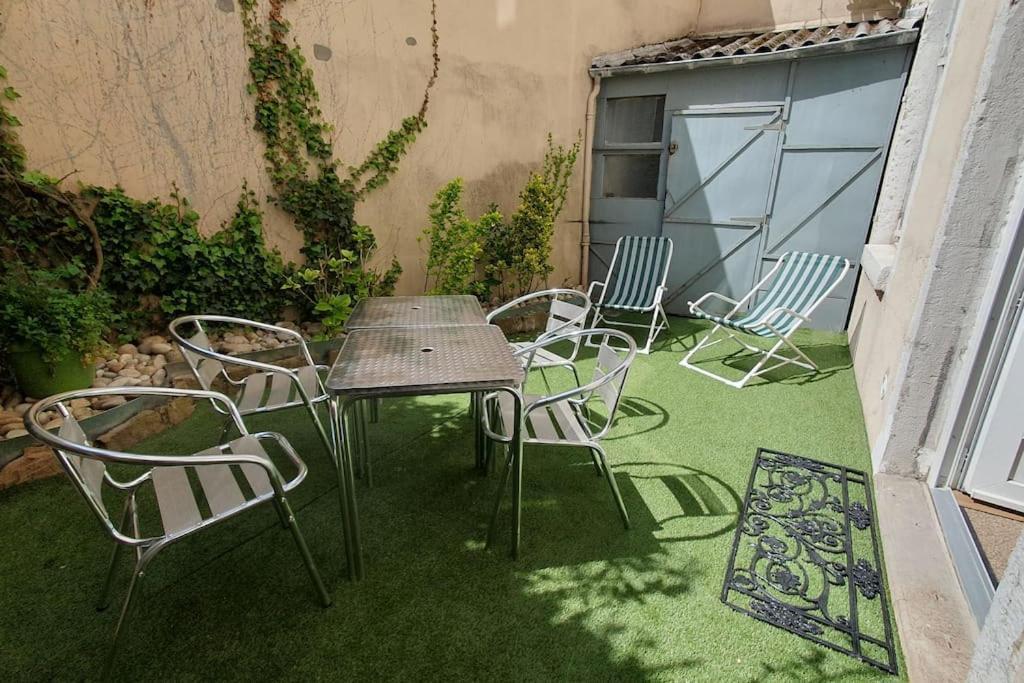 Classe 4 Etoiles - Cybele - Centre Ville 2 Chambres, Cour Privative Et Garage Vienne  Buitenkant foto